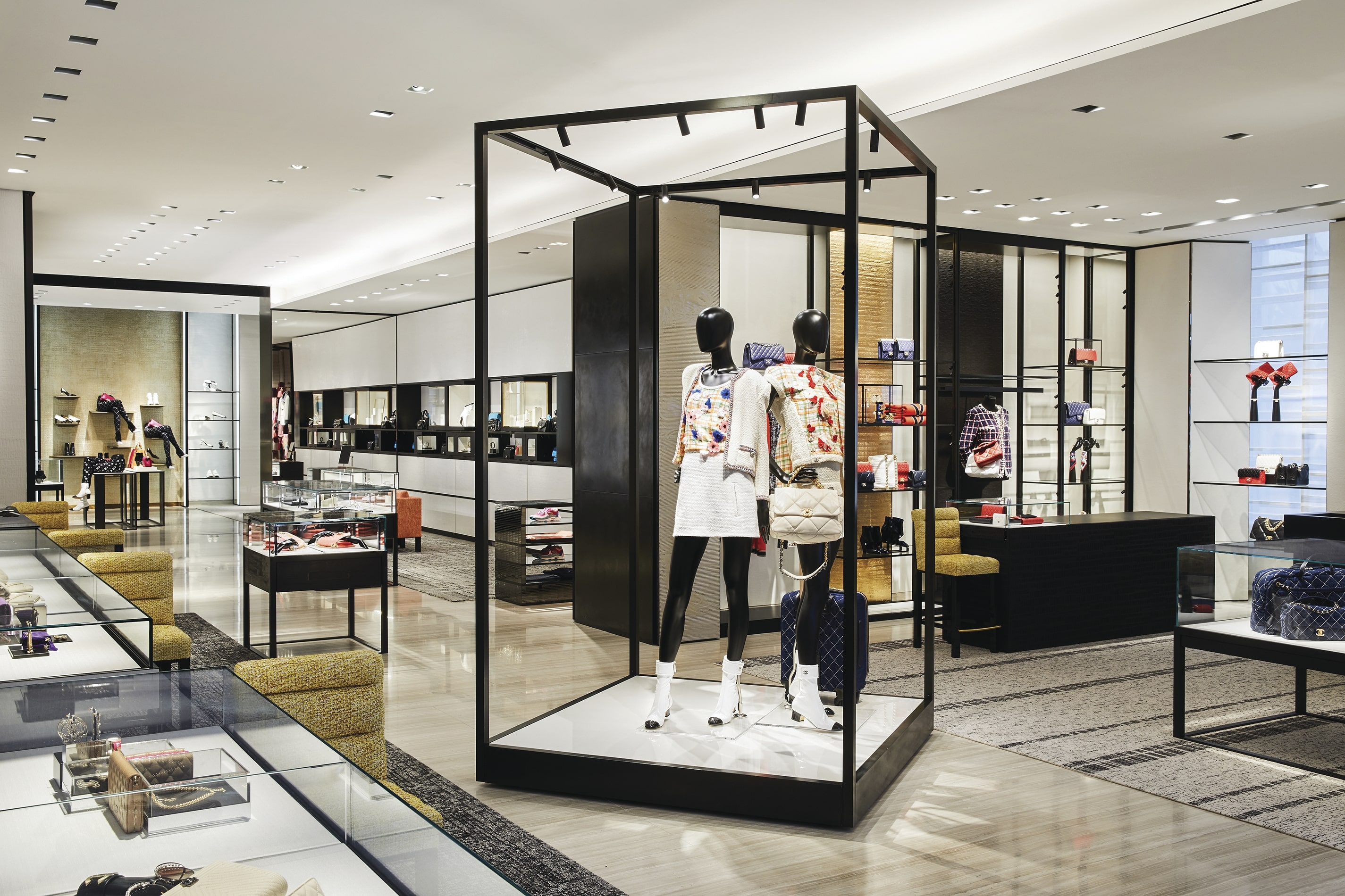 Udtale fænomen Sporvogn Chanel Reopens Worth Avenue Boutique Revealing New Uberlux Furnishings
