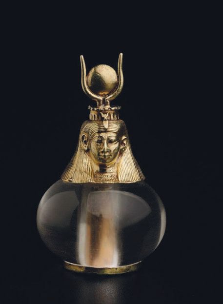 Spier gold and rock crystal pendant from Nubia PHOTO COURTESY OF THE SOCIETY OF THE FOUR ARTS  