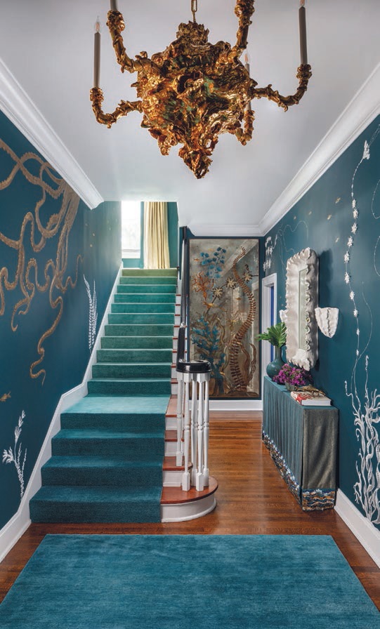 Joan Craig infused the entry with a console dressed in sequined embroidery depicting the ocean floor by Cyrielle Leclère and P L Studio.  PHOTOGRAPHED BY NICKOLAS SARGENT/SARGENT PHOTOGRAPHY